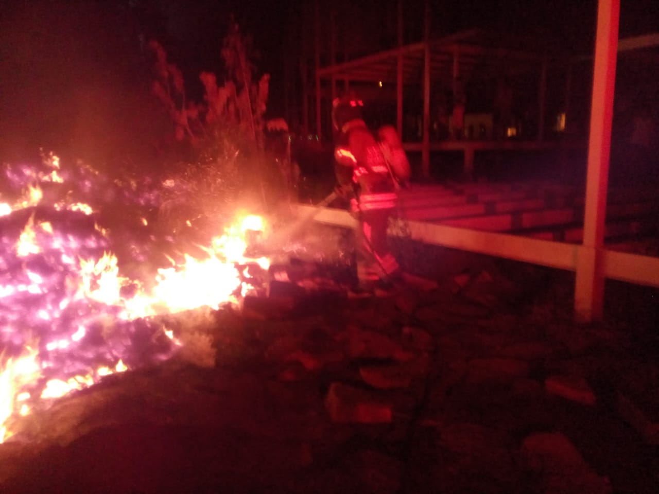 Ogricc y Bomberos investigan causas de doble incendio en CDI de Bonda Ogricc y Bomberos investigan causas de doble incendio en CDI de Bonda