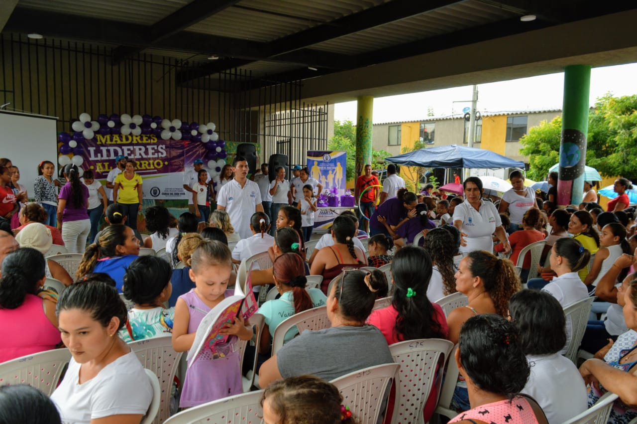'Madres Lideres al Barrio' se tomaron Ciudad Equidad 'Madres Lideres al Barrio' se tomaron Ciudad Equidad