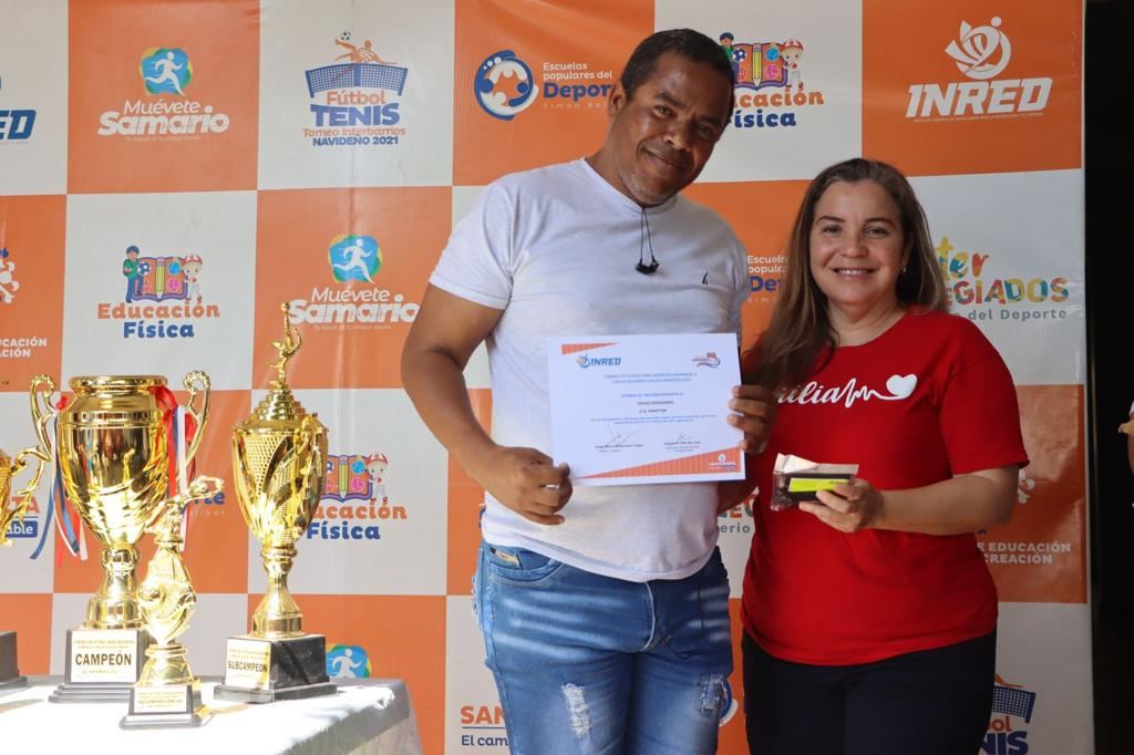 Culminó torneo de fútbol para docentes del Distrito