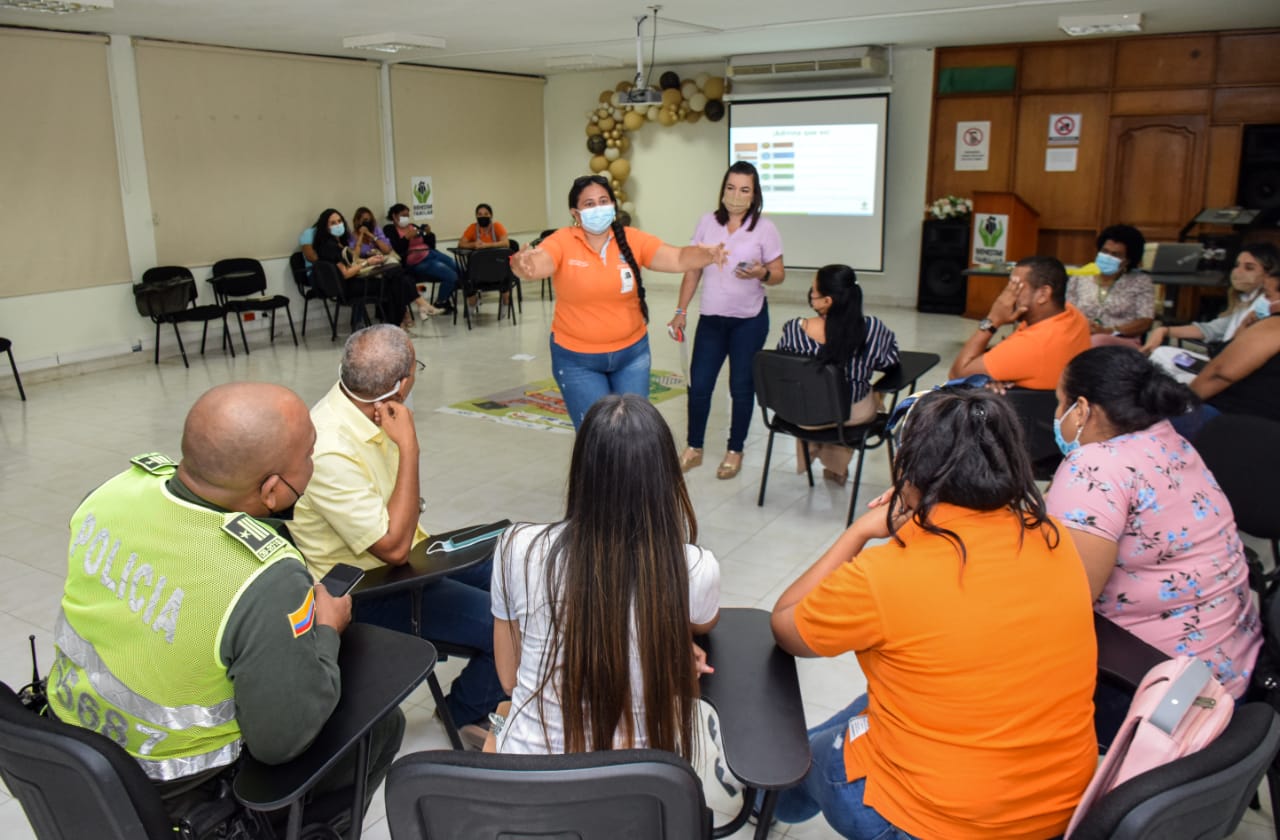 Distrito realizó tercera mesa de infancia, adolescencia y fortalecimiento familiar