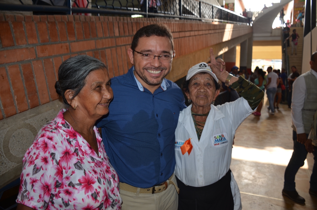 “Me costaba llevar mí carrito, ahora lo puedo subir sin problema al 2do piso”: María Rosado, vendedora en el Mercado “Me costaba llevar mí carrito, ahora lo puedo subir sin problema al 2do piso”: María Rosado, vendedora en el Mercado