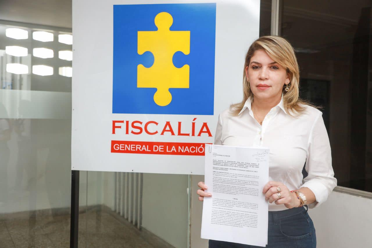 Alcaldesa Virna Johnson instaura denuncia ante la Fiscalía por presuntos actos de terrorismo en Santa Marta Alcaldesa Virna Johnson instaura denuncia ante la Fiscalía por presuntos actos de terrorismo en Santa Marta