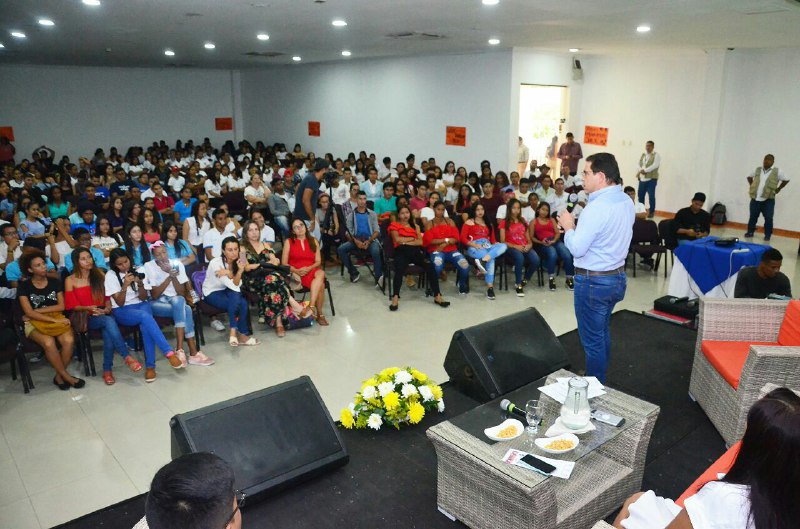Más de 600 jóvenes firmaron compromiso de cara a los 500 de Santa Marta