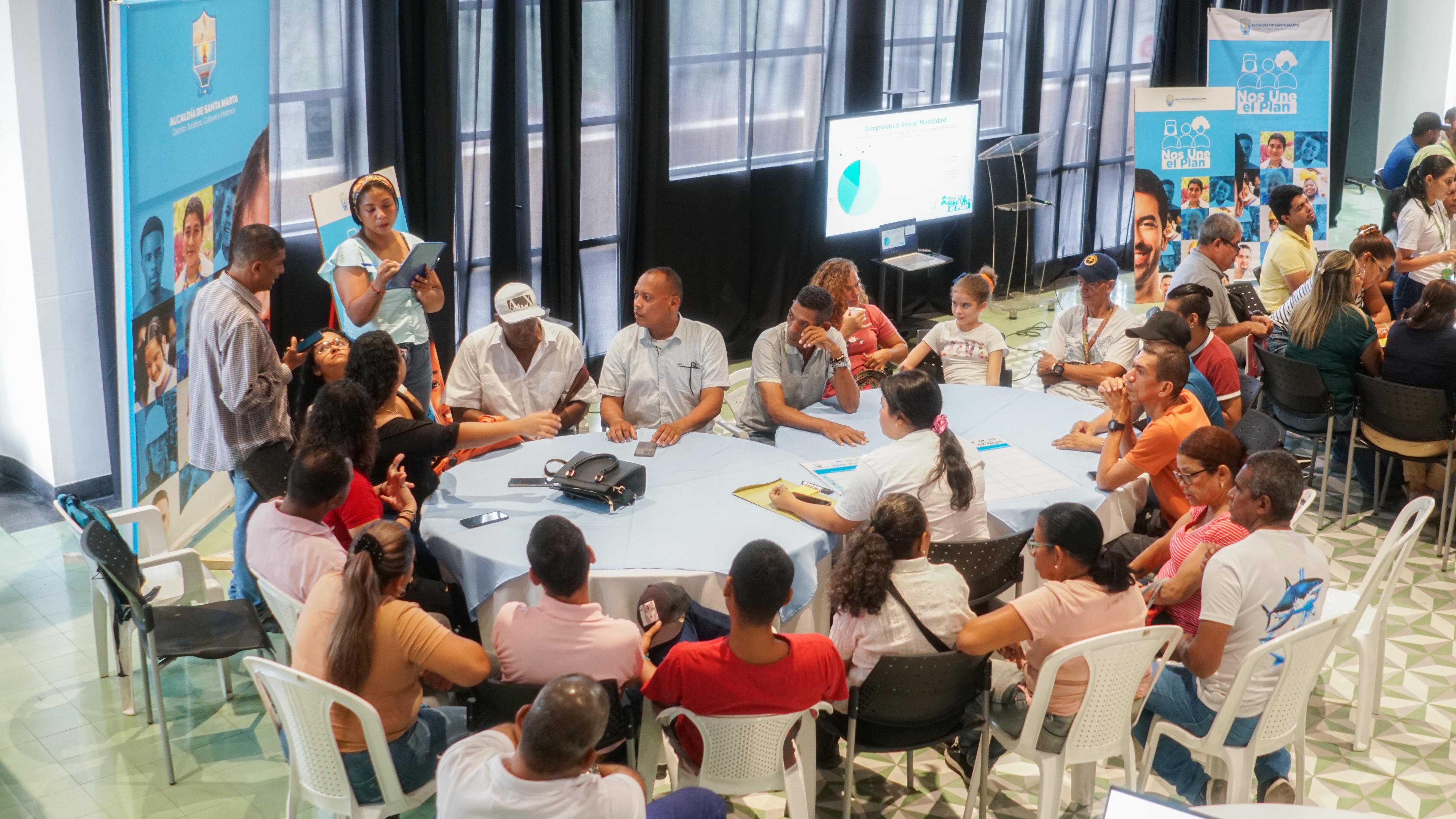 Mesas de trabajo del plan de desarrollo proyectan futuro sostenible en el Transporte Público de Santa Marta Mesas de trabajo del plan de desarrollo proyectan futuro sostenible en el Transporte Público de Santa Marta
