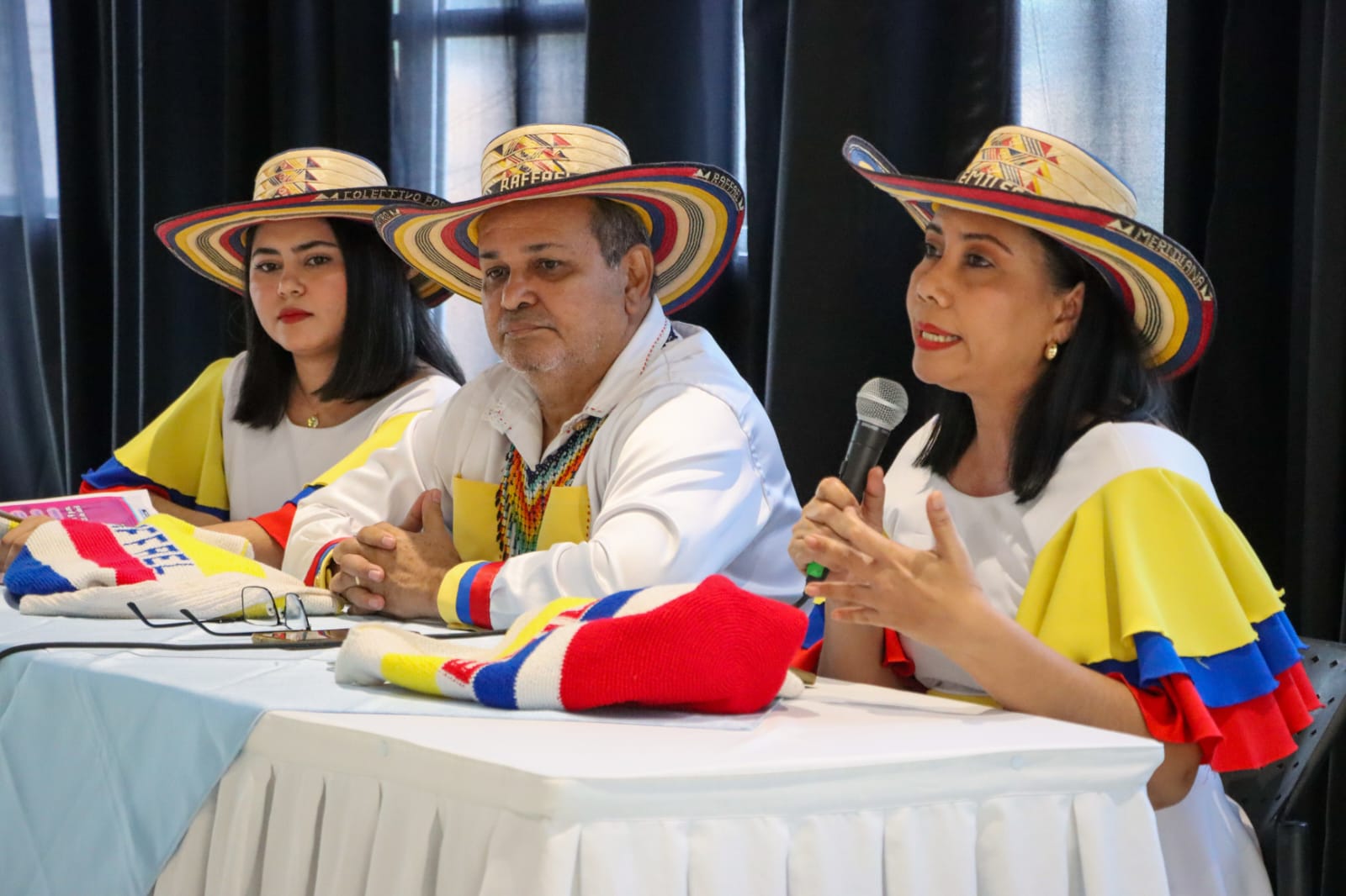 Poemas_para_la_Paz_Total,_iniciativa_de_la_Fundación_Santigua_que_se_toma_la_ciudad Poemas_para_la_Paz_Total,_iniciativa_de_la_Fundación_Santigua_que_se_toma_la_ciudad