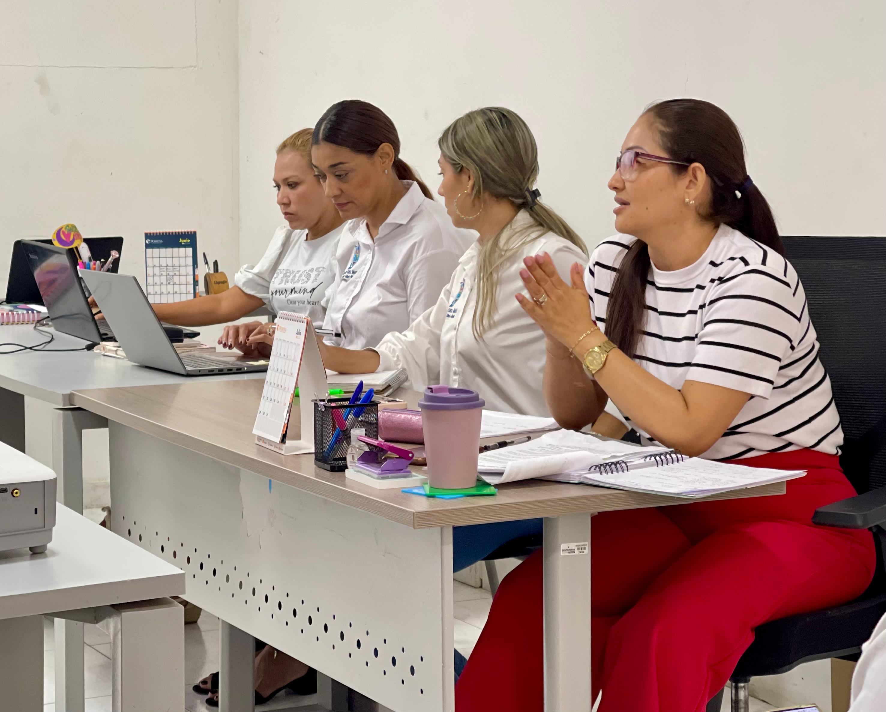 Alcaldía de Santa Marta refuerza el PAE en el Primer Comité de Planeación Territorial La ampliación de cobertura es uno de los principales objetivos de esta administración, razón por la cual se adelanta una gestión directa en el Ministerio de Educación Alcaldía de Santa Marta refuerza el PAE en el Primer Comité de Planeación Territorial La ampliación de cobertura es uno de los principales objetivos de esta administración, razón por la cual se adelanta una gestión directa en el Ministerio de Educación