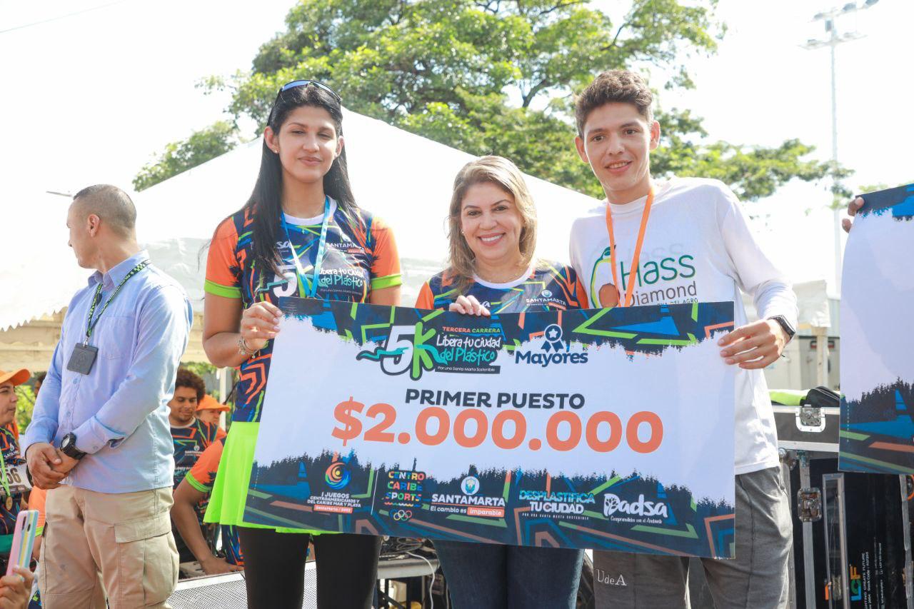 Más de 5 mil personas le madrugaron a la carrera 5K, ‘Libera Tu Ciudad del Plástico’