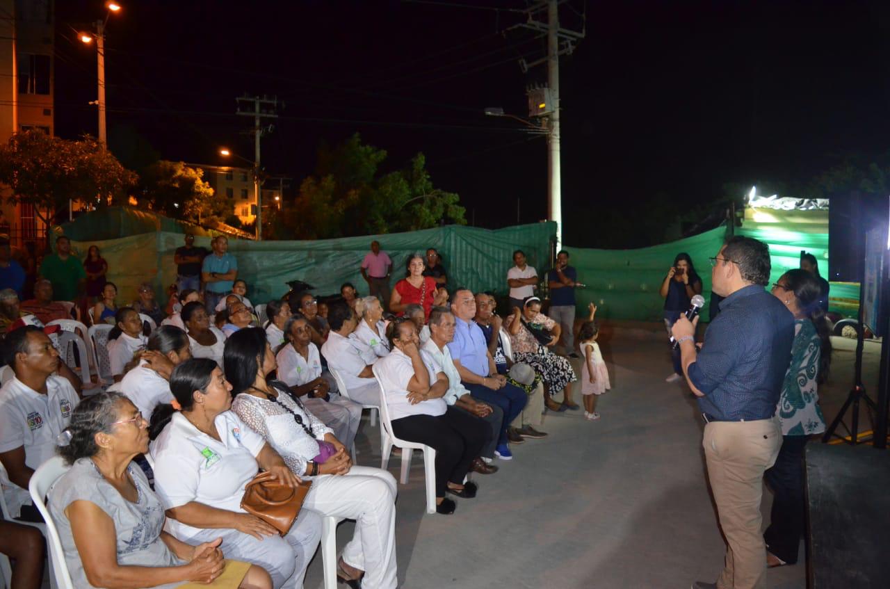 Una obra más del Cambio, se iniciaron trabajos en el Centro de Vida para el Adulto Mayor de El Cisne Una obra más del Cambio, se iniciaron trabajos en el Centro de Vida para el Adulto Mayor de El Cisne