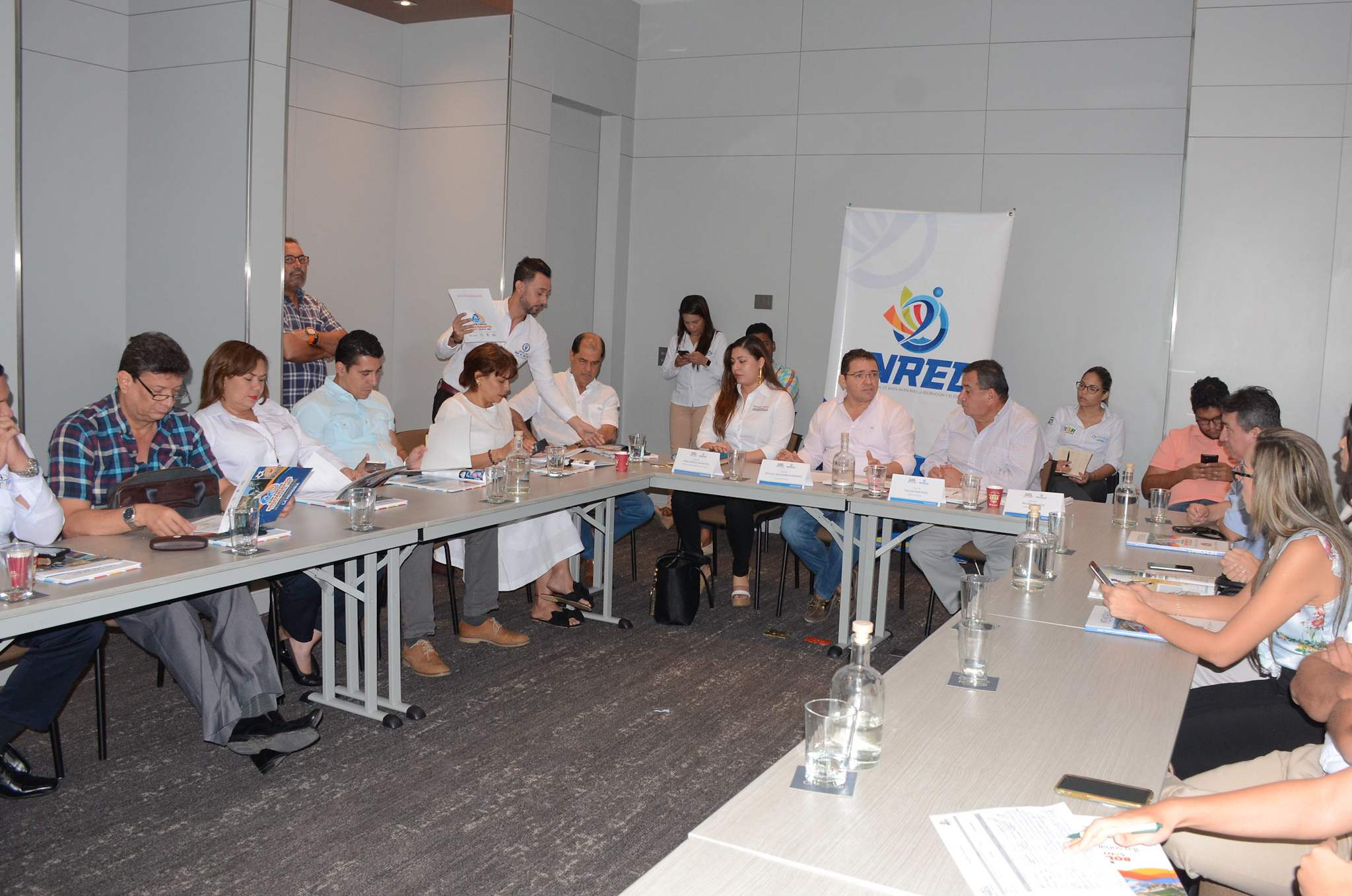 Alcalde comercializa agenda deportiva internacional con empresarios de Santa Marta Alcalde comercializa agenda deportiva internacional con empresarios de Santa Marta