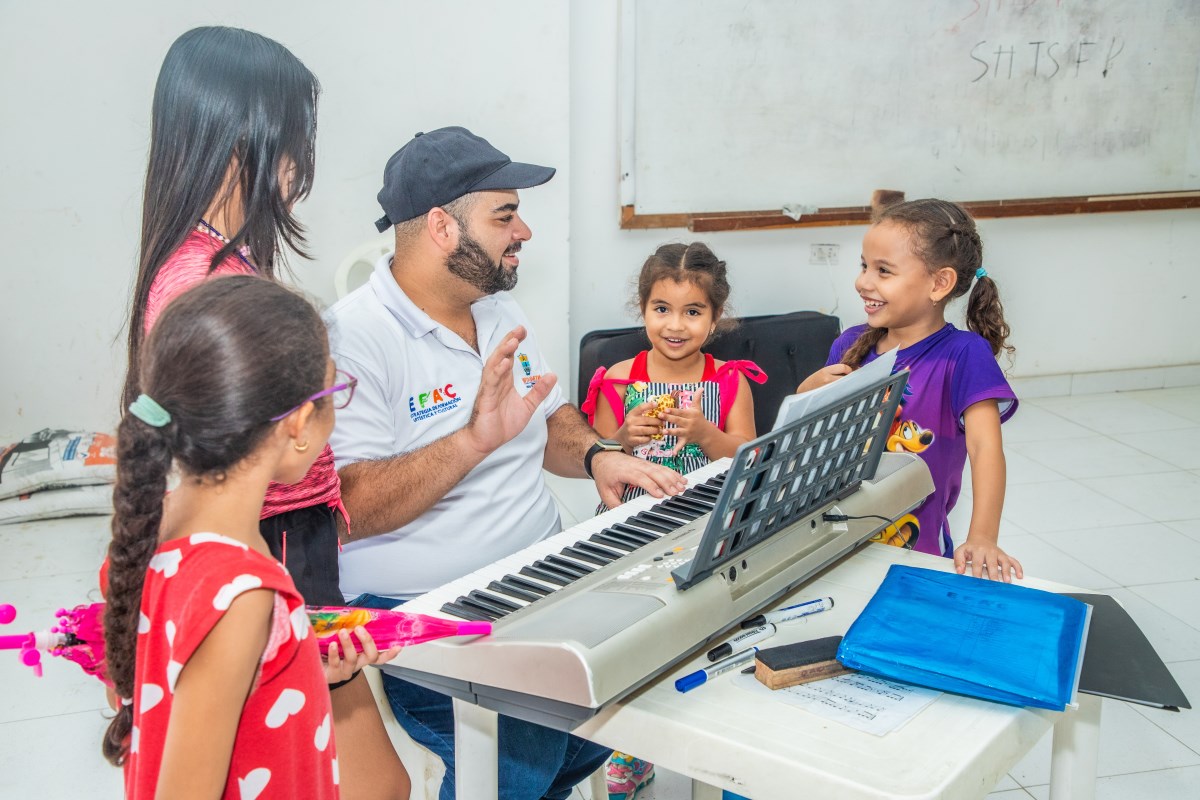 En más de 80 sedes, Alcaldía oferta programas de formación artística para niños, niñas y adolescentes