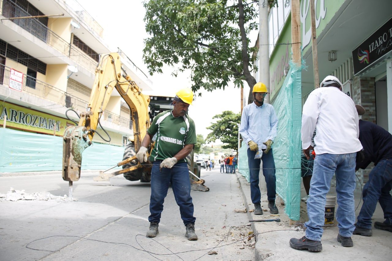 Avanzan las obras civiles del primer tramo de la carrera 5ta en su etapa de demolición Avanzan las obras civiles del primer tramo de la carrera 5ta en su etapa de demolición
