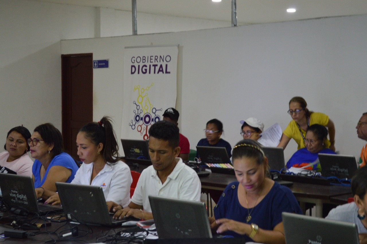 Indetur lideró curso de informática para Guías profesionales de turismo de Colombia Indetur lideró curso de informática para Guías profesionales de turismo de Colombia