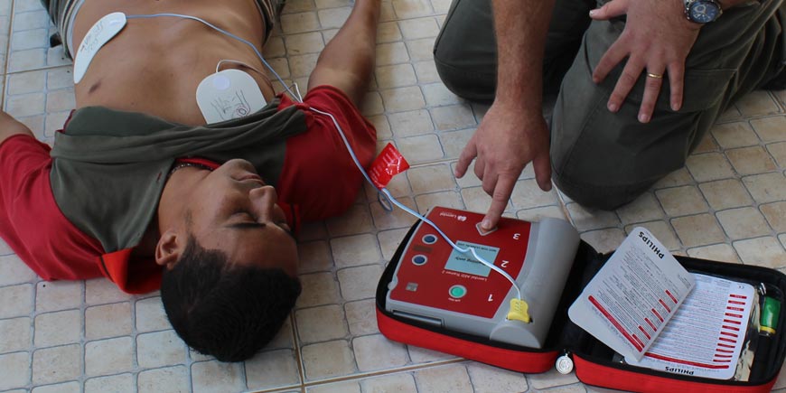 Desfibrilador Externo Automático -DEA- Desfibrilador Externo Automático -DEA-