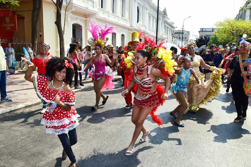 El ‘Gran Desfile por el Rescate del Carnaval’ se lo gozaron los samarios El ‘Gran Desfile por el Rescate del Carnaval’ se lo gozaron los samarios