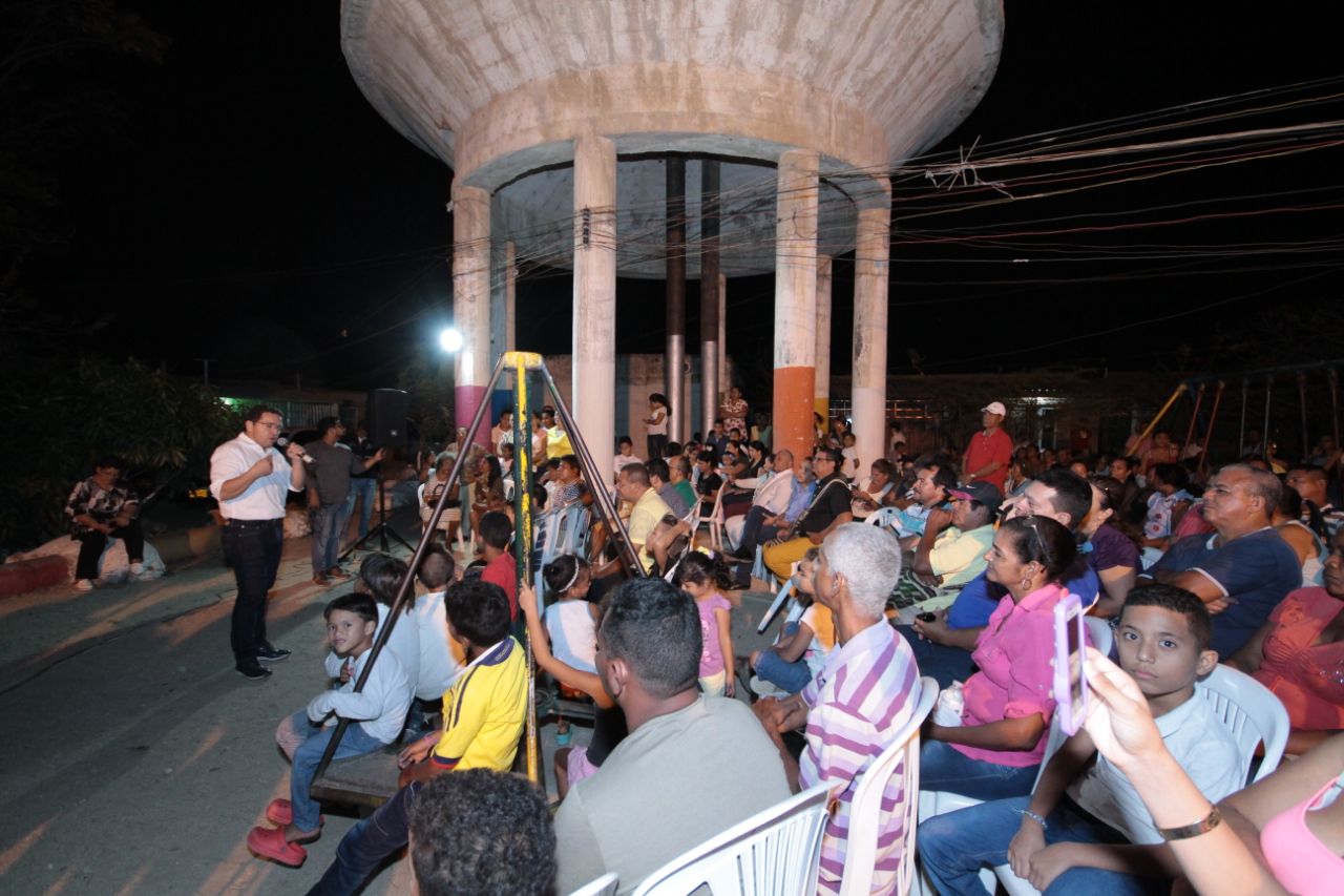Distrito y comunidad acuerdan instalación de trasformadores y redes en Cerro de San Jacinto de Gaira