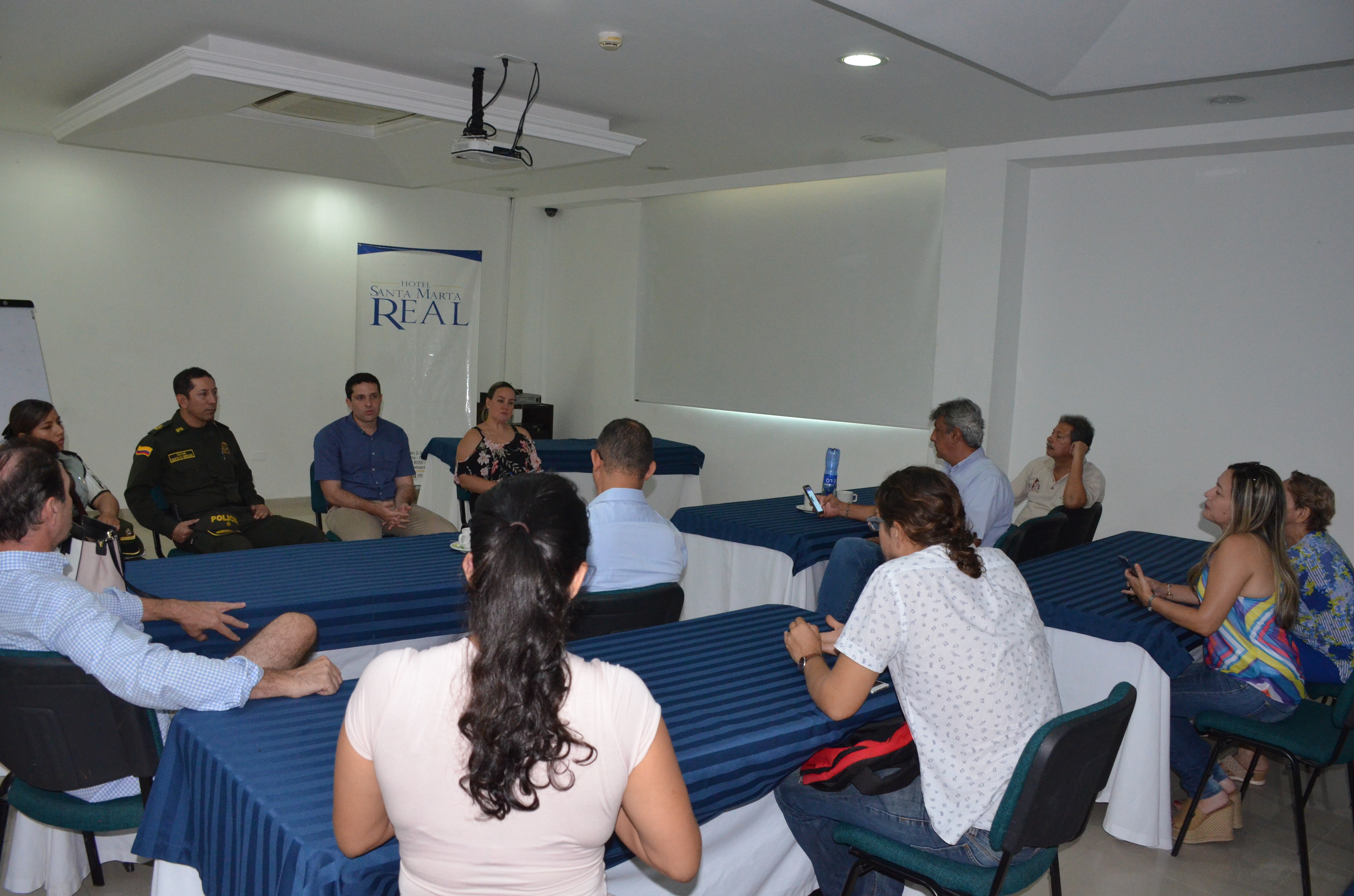 Inversionistas y habitantes de las calles 10, 11 y 12 reconocen significativos avances en materia de seguridad Inversionistas y habitantes de las calles 10, 11 y 12 reconocen significativos avances en materia de seguridad