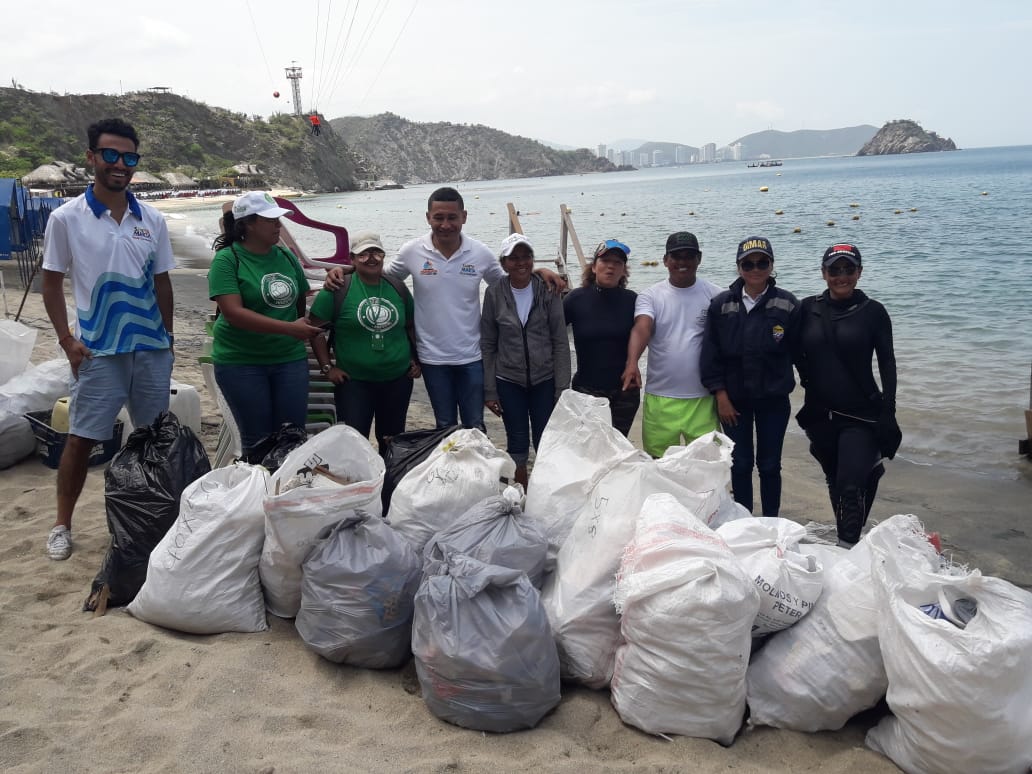 Indetur, Dadsa y demás autoridades se unen por limpieza de Playa Blanca con miras a galardón internacional Indetur, Dadsa y demás autoridades se unen por limpieza de Playa Blanca con miras a galardón internacional
