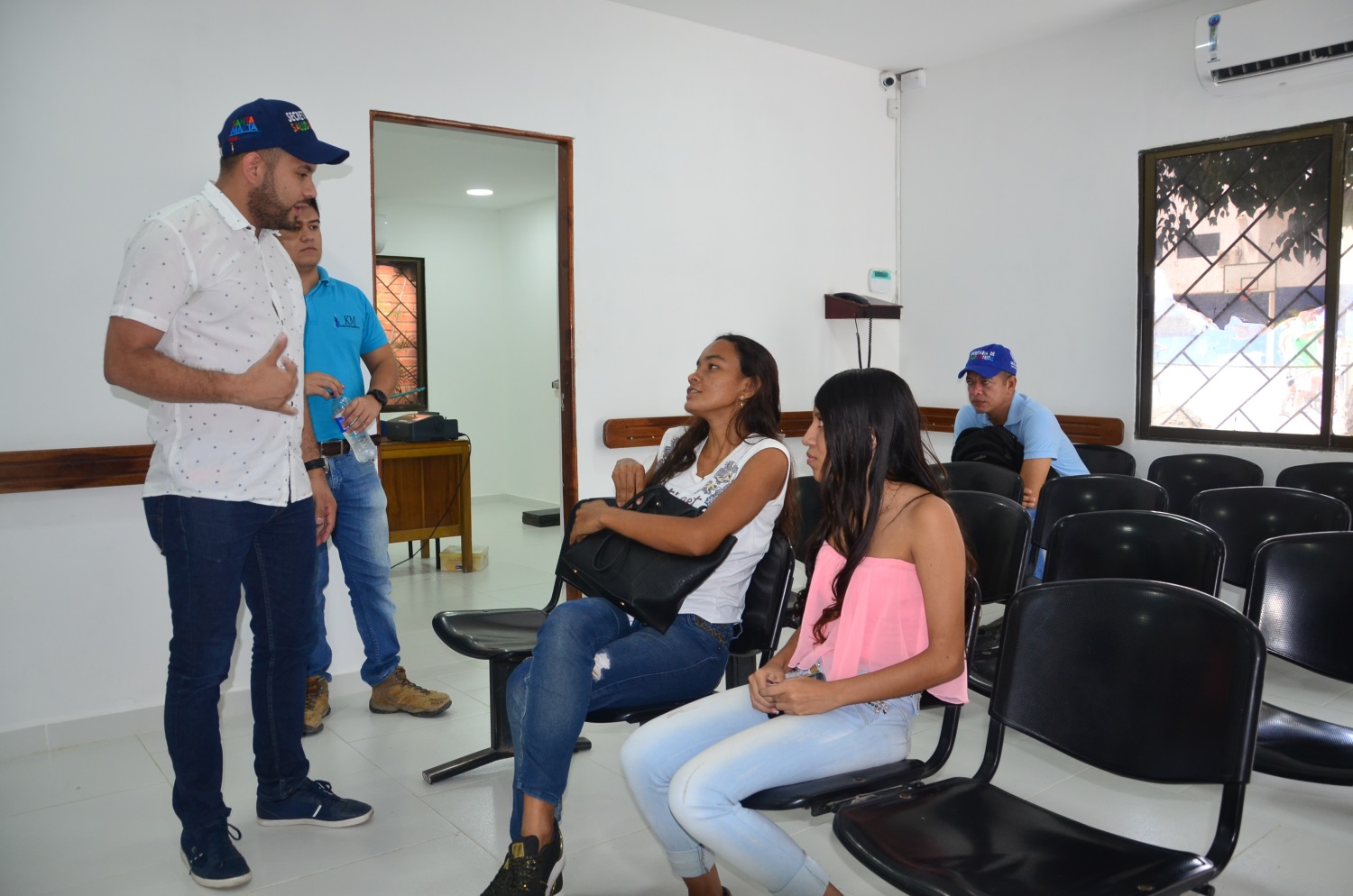 Distrito entrega obras de adecuación en puestos y centros de salud Distrito entrega obras de adecuación en puestos y centros de salud