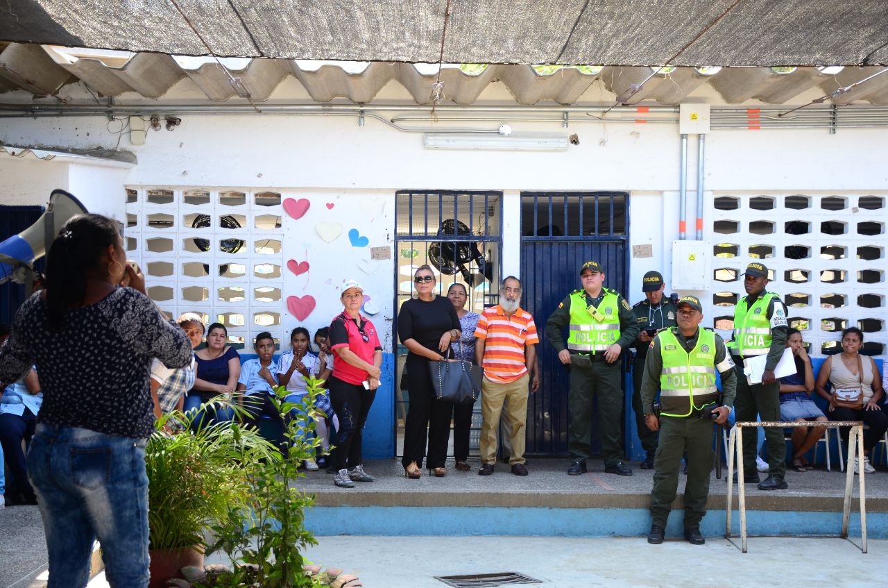 Casa a casa, investigarán origen de fuertes olores en el 11 de Noviembre