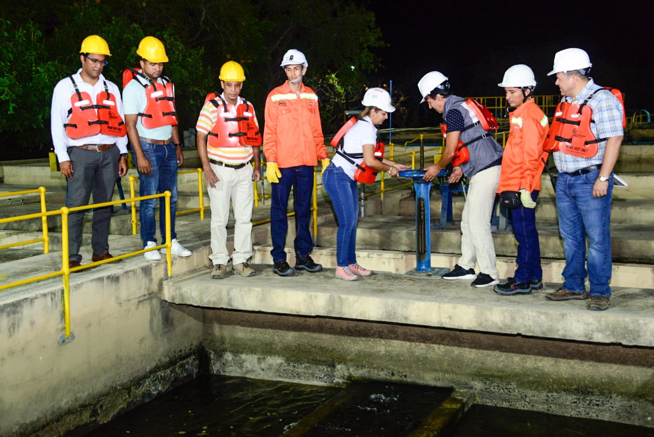 Servicios de acueducto y alcantarillado vuelven a hacer prestados por una empresa pública y de los samarios Servicios de acueducto y alcantarillado vuelven a hacer prestados por una empresa pública y de los samarios
