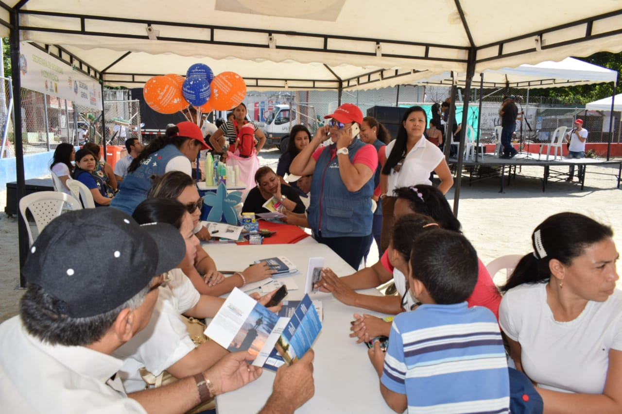 500 habitantes de ‘San Jorge’ accedieron a la 'Feria de la Equidad y el Buen Vivir' de la Alcaldía 500 habitantes de ‘San Jorge’ accedieron a la 'Feria de la Equidad y el Buen Vivir' de la Alcaldía