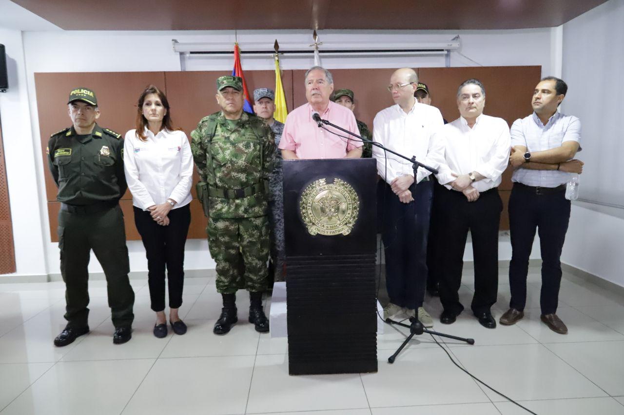 Mindefensa resalta labor de Fuerzas Militares en articulación con la Alcaldía en la lucha contra el crimen organizado, el narcotráfico y la delincuencia común Mindefensa resalta labor de Fuerzas Militares en articulación con la Alcaldía en la lucha contra el crimen organizado, el narcotráfico y la delincuencia común