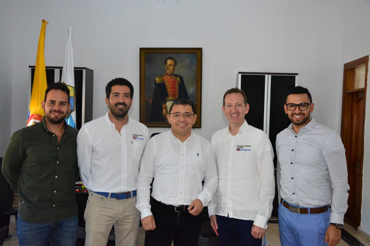 Alcalde Martínez se reunió con el embajador del Reino Unido para socializar grandes proyectos urbanísticos de Santa Marta Alcalde Martínez se reunió con el embajador del Reino Unido para socializar grandes proyectos urbanísticos de Santa Marta