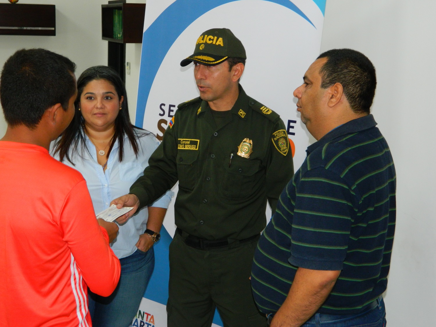 Distrito y Policía Metropolitana pagan recompensa a informantes del caso de ciudadano sueco Distrito y Policía Metropolitana pagan recompensa a informantes del caso de ciudadano sueco