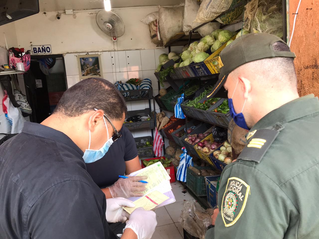 Alcaldía ejerce control de precios a establecimientos de alimentos y víveres Alcaldía ejerce control de precios a establecimientos de alimentos y víveres