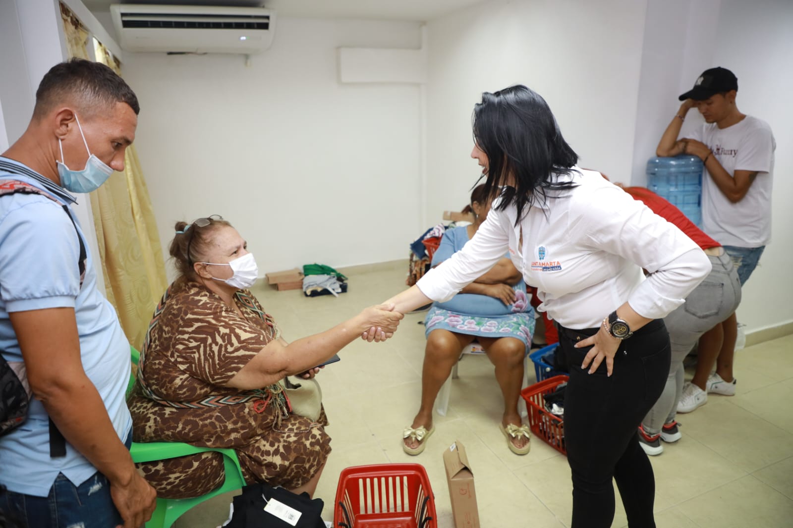 Alcaldía de Santa Marta entregó dotación a 499 docentes y administrativos del Distrito