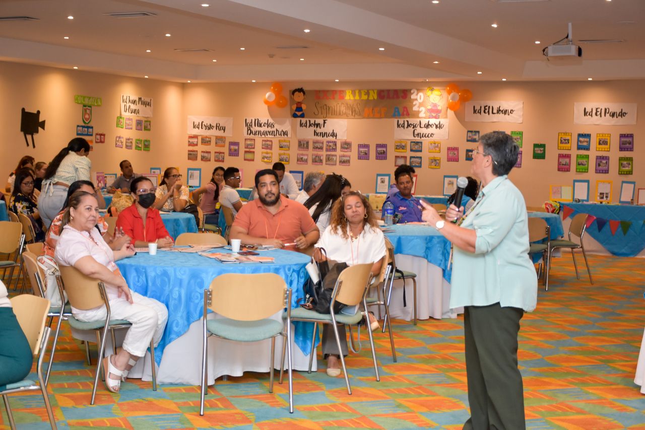 Primer Foro de Aceleración del Aprendizaje analizó aplicación de este modelo educativo en el Distrito Primer Foro de Aceleración del Aprendizaje analizó aplicación de este modelo educativo en el Distrito