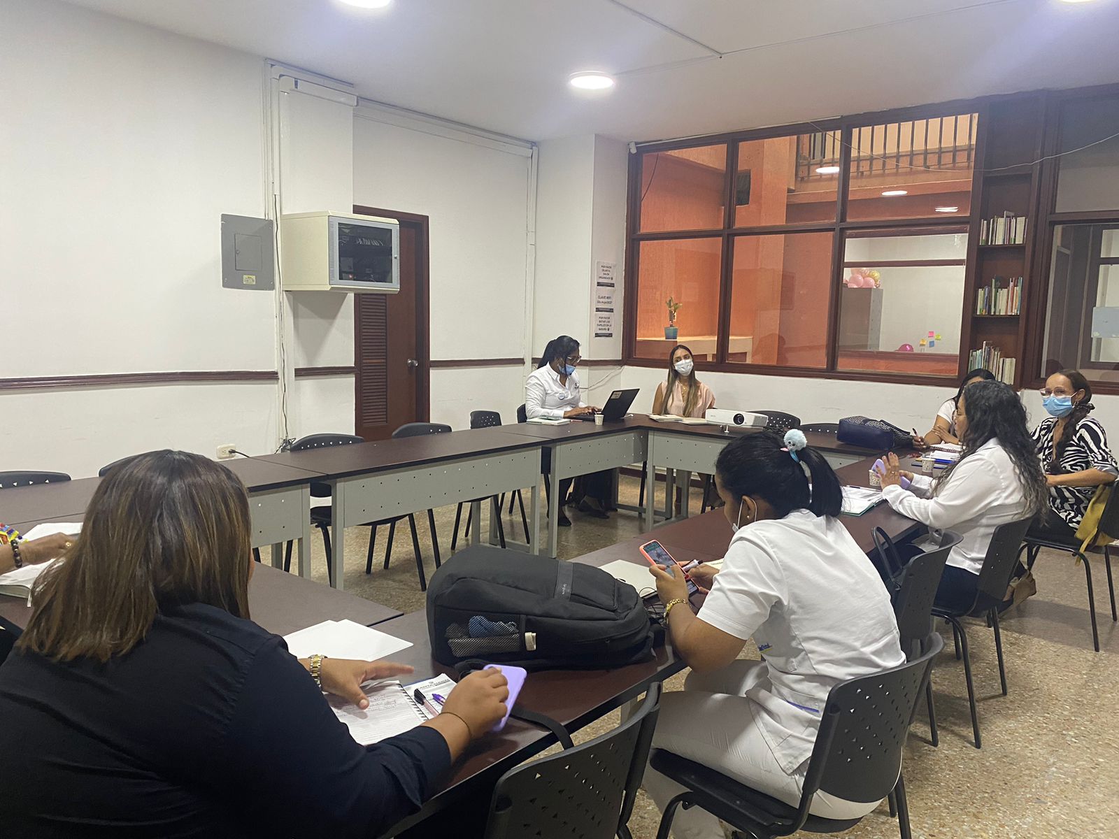 Alcaldía revisa cumplimiento de las EPS con la atención a mujeres con cáncer Alcaldía revisa cumplimiento de las EPS con la atención a mujeres con cáncer