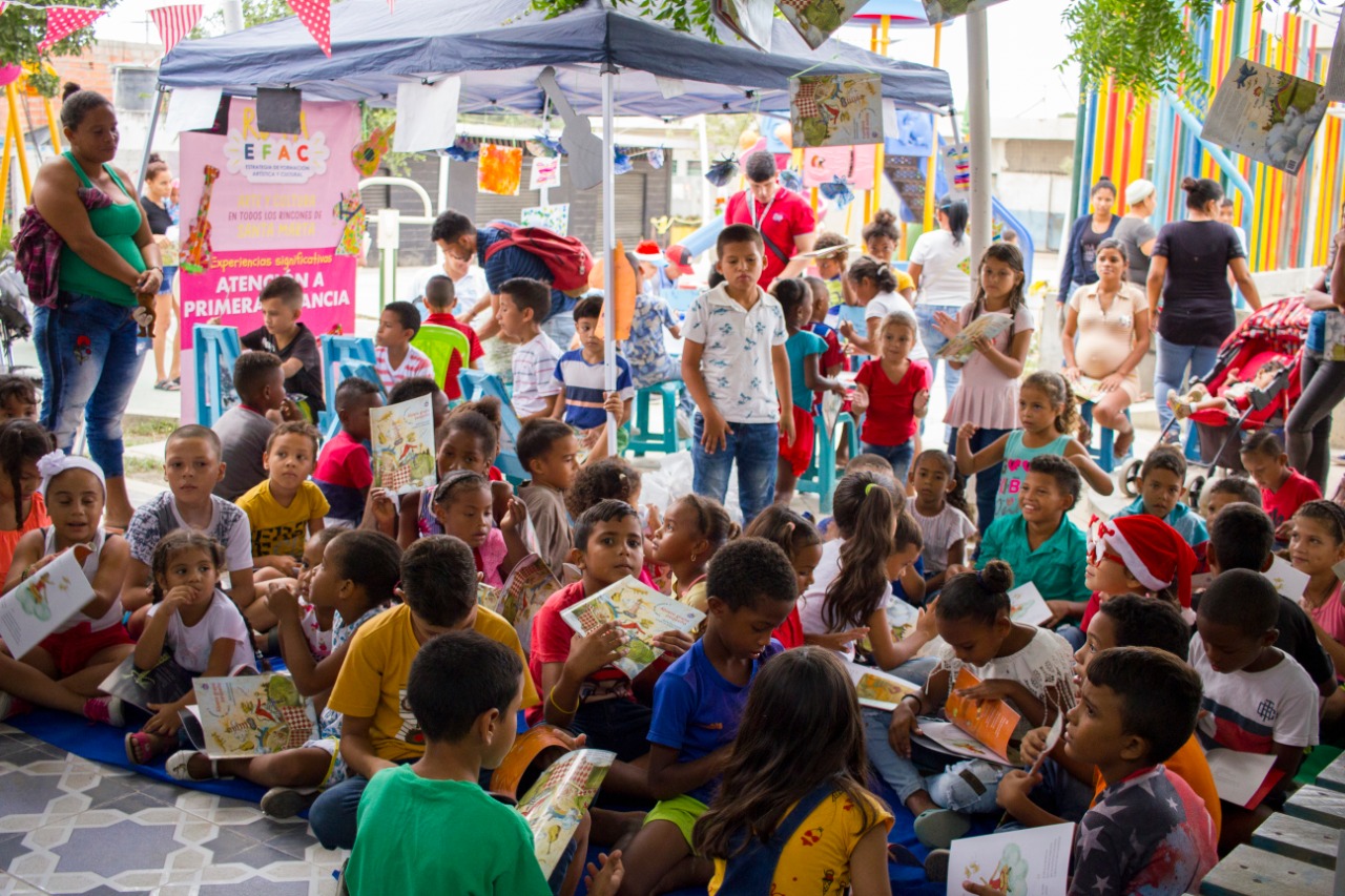 De cultura y arte estuvo lleno el parque de Cristo Rey con Galería Callejera EFAC