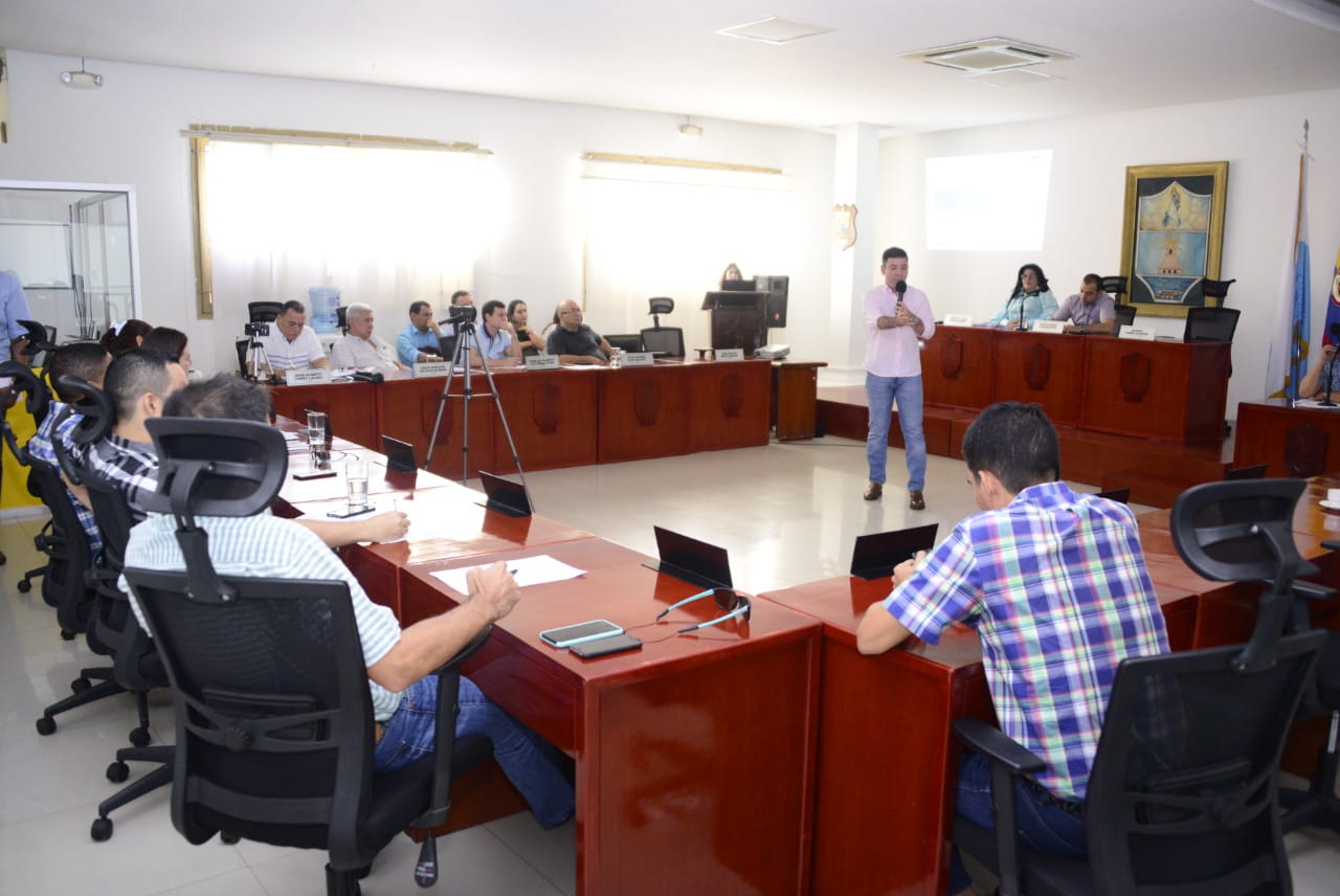 Essmar responde cuestionario ante el Concejo Distrital Essmar responde cuestionario ante el Concejo Distrital