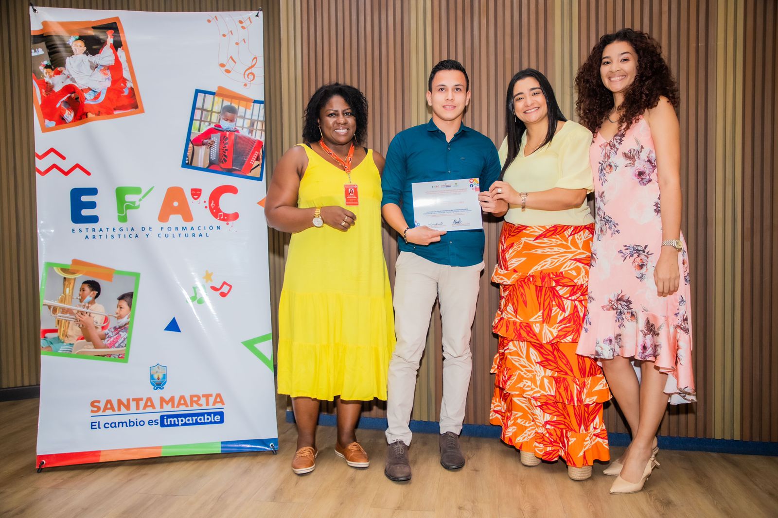 Alcaldía certificó a 30 emprendedores en ‘Creación de marca, finanzas, marketing digital y redes sociales’