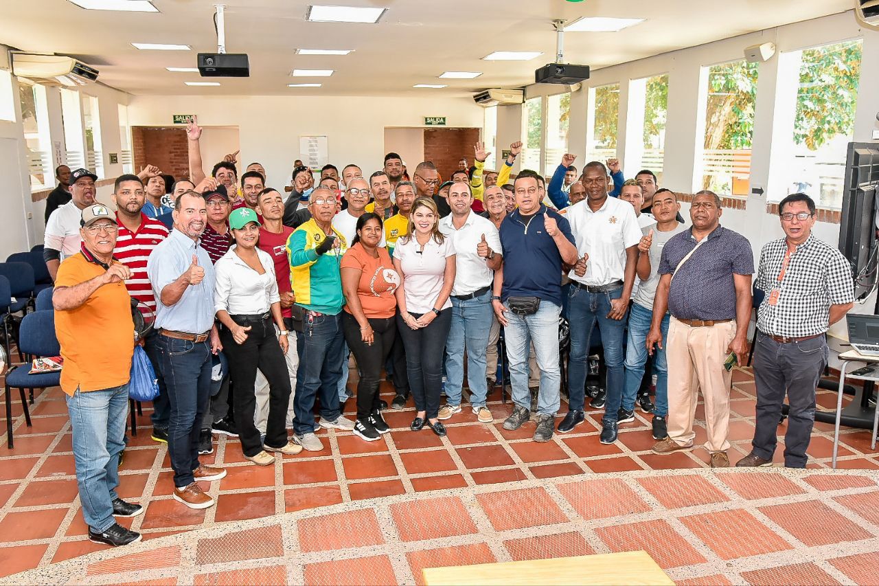 Alcaldía inició capacitaciones para la reconversión laboral de los mototaxistas de Santa Marta Alcaldía inició capacitaciones para la reconversión laboral de los mototaxistas de Santa Marta