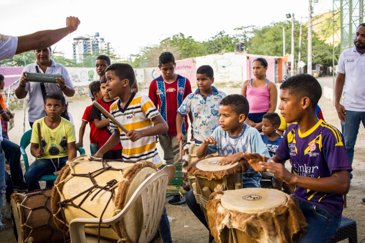 'San Pablo' vivió una verdadera fiesta de cultura con Galería Callejera de la EFAC 'San Pablo' vivió una verdadera fiesta de cultura con Galería Callejera de la EFAC
