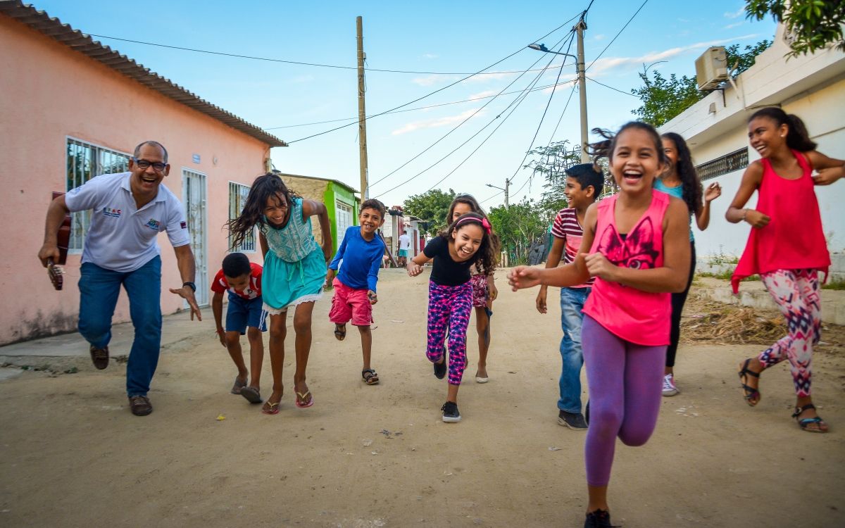 Hablemos de prevención: ¡Es mejor la promoción que la prohibición! Hablemos de prevención: ¡Es mejor la promoción que la prohibición!