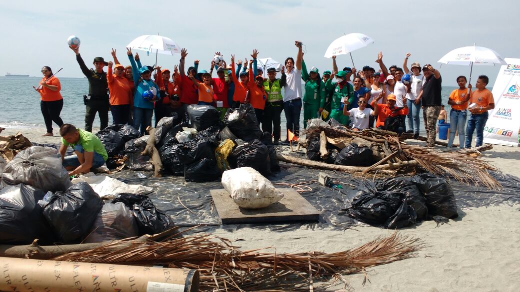 Playatón para limpiar la playa de Bello Horizonte Playatón para limpiar la playa de Bello Horizonte