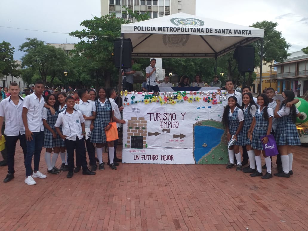 "Turismo y empleo, un futuro mejor para todos" "Turismo y empleo, un futuro mejor para todos"