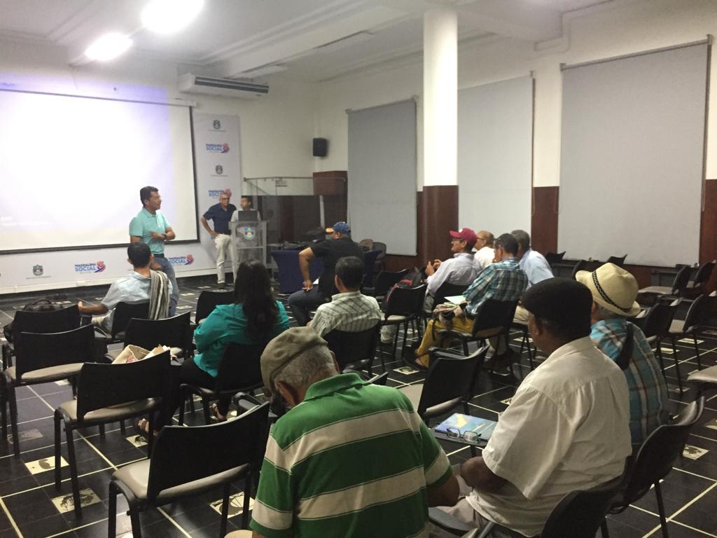 La Alcaldía del Cambio ofrece capacitación a productores agropecuarios y pobladores rurales La Alcaldía del Cambio ofrece capacitación a productores agropecuarios y pobladores rurales