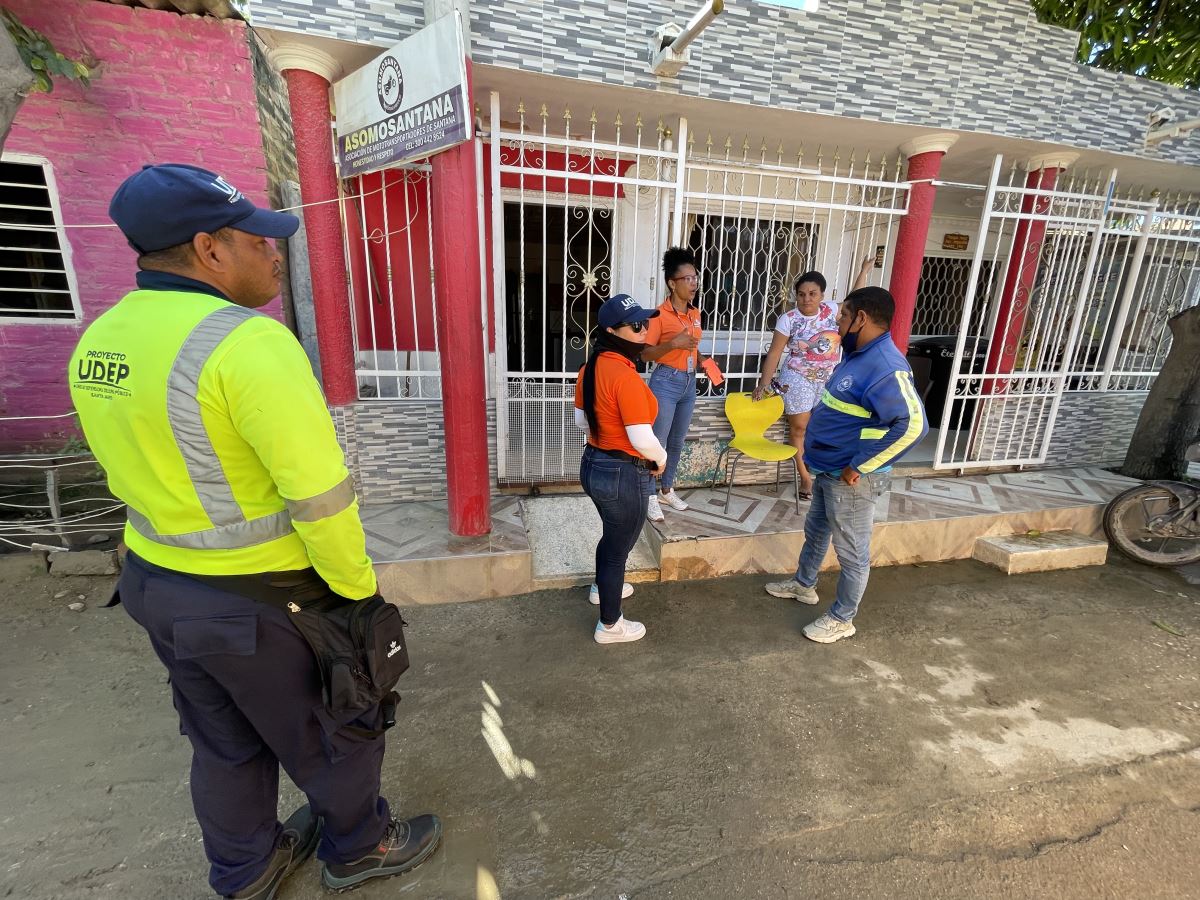 Distrito retira 420 kilos de basuras en jornada de limpieza en el río Manzanares