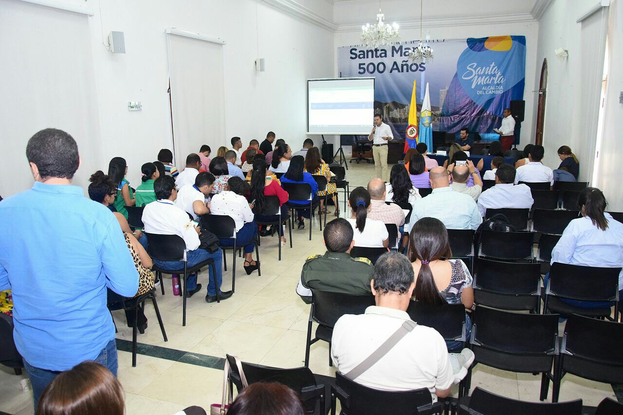 Distrito presenta Plan de Atención para doce poblaciones vulnerables