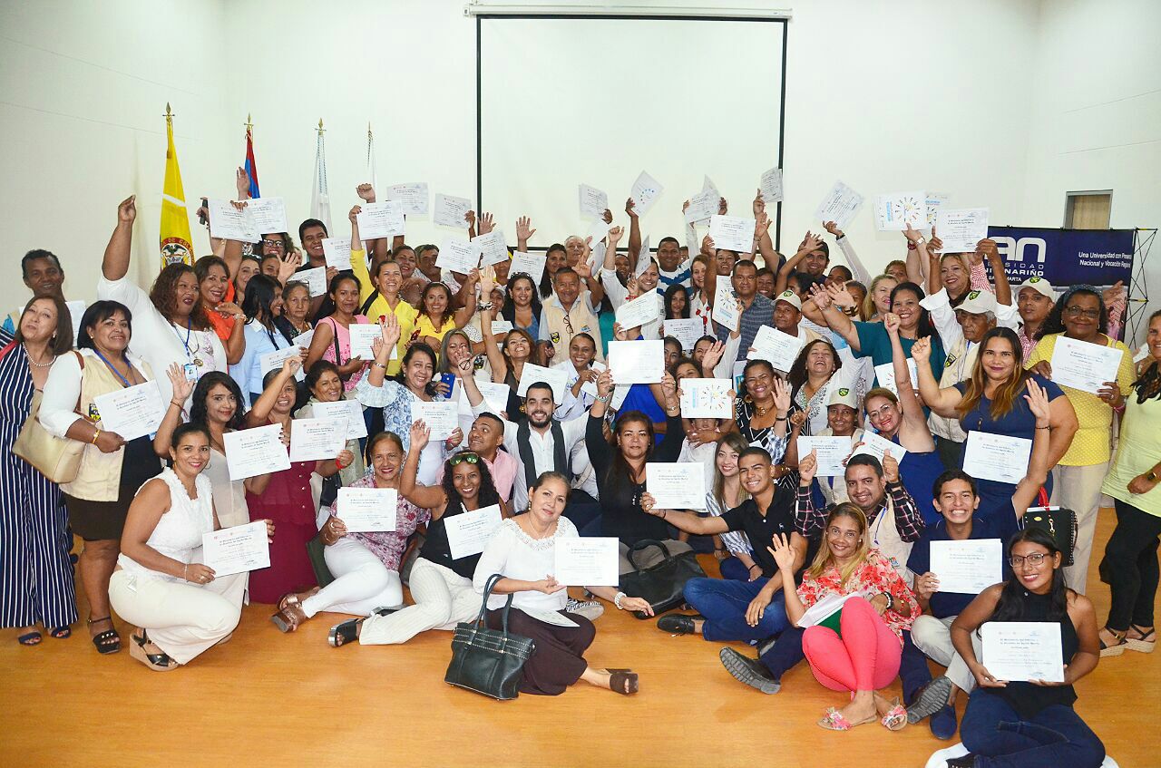 Distrito y Mininterior gradúan a más de 200 líderes en participación ciudadana