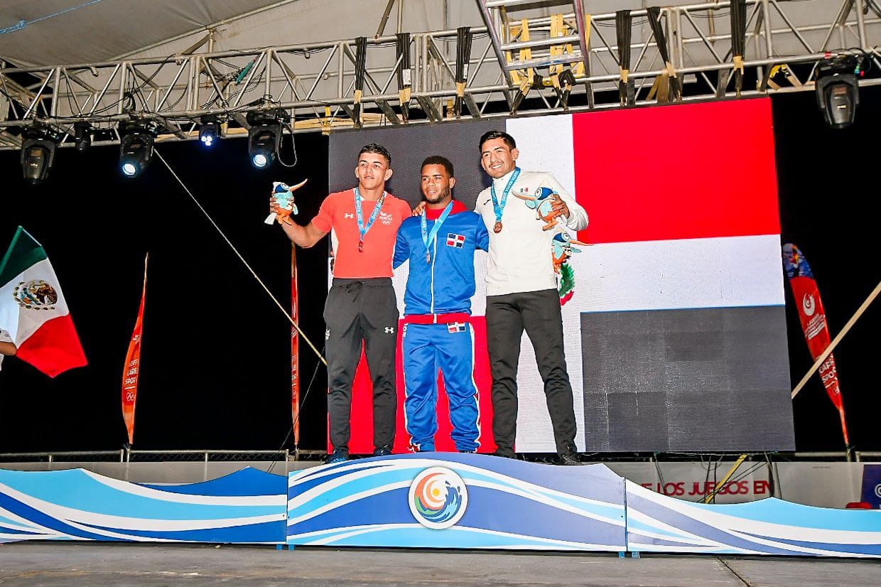 Venezuela, Colombia y República Dominicana, se quedaron con el oro en la lucha libre de playa