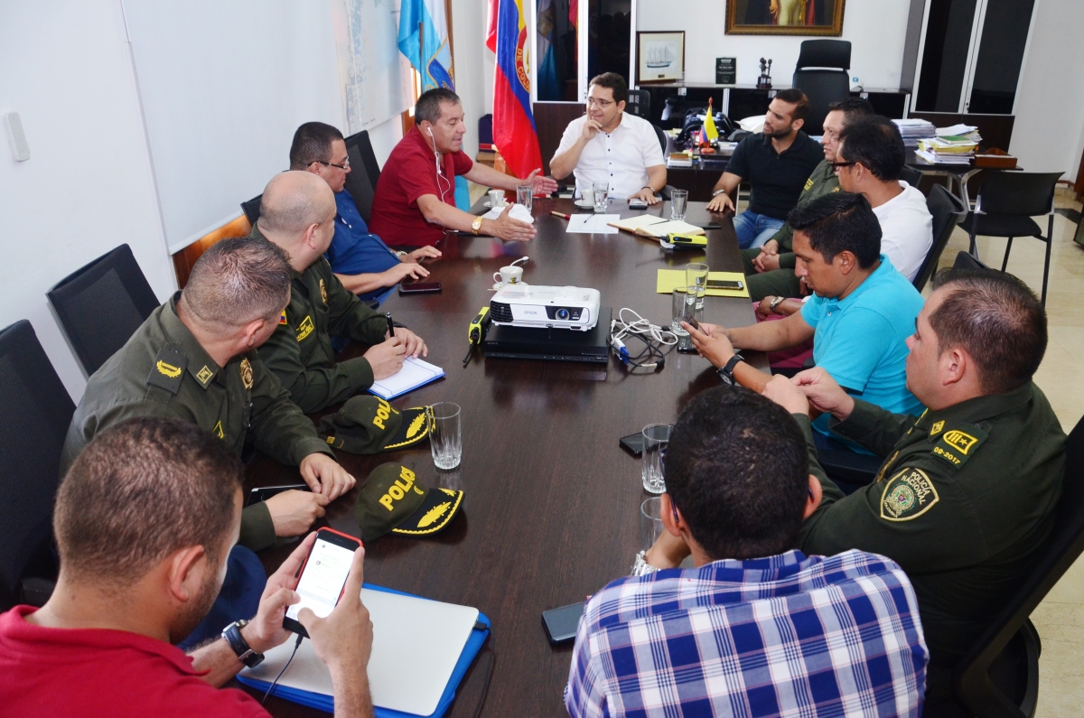 Única entrada de vehículos al Estadio será por la Troncal y la salida por la vía Alterna Única entrada de vehículos al Estadio será por la Troncal y la salida por la vía Alterna
