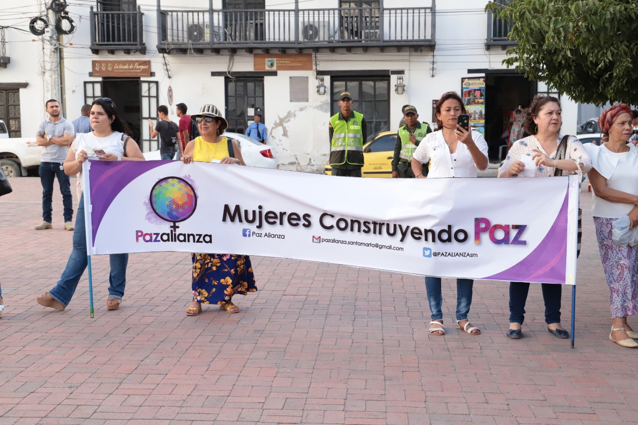 Distrito respaldó a las mujeres que luchan por la paz y la reconciliación Distrito respaldó a las mujeres que luchan por la paz y la reconciliación