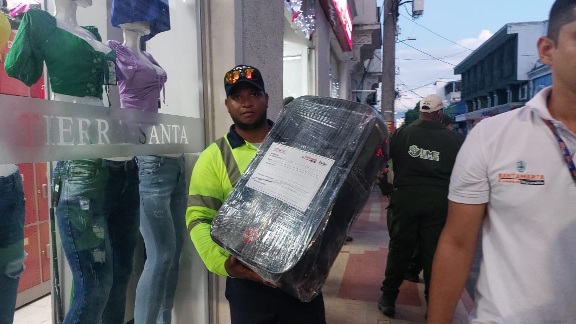 Alcaldía Distrital decomisa 6 parlantes en la carrera Quinta en operativo contra el ruido