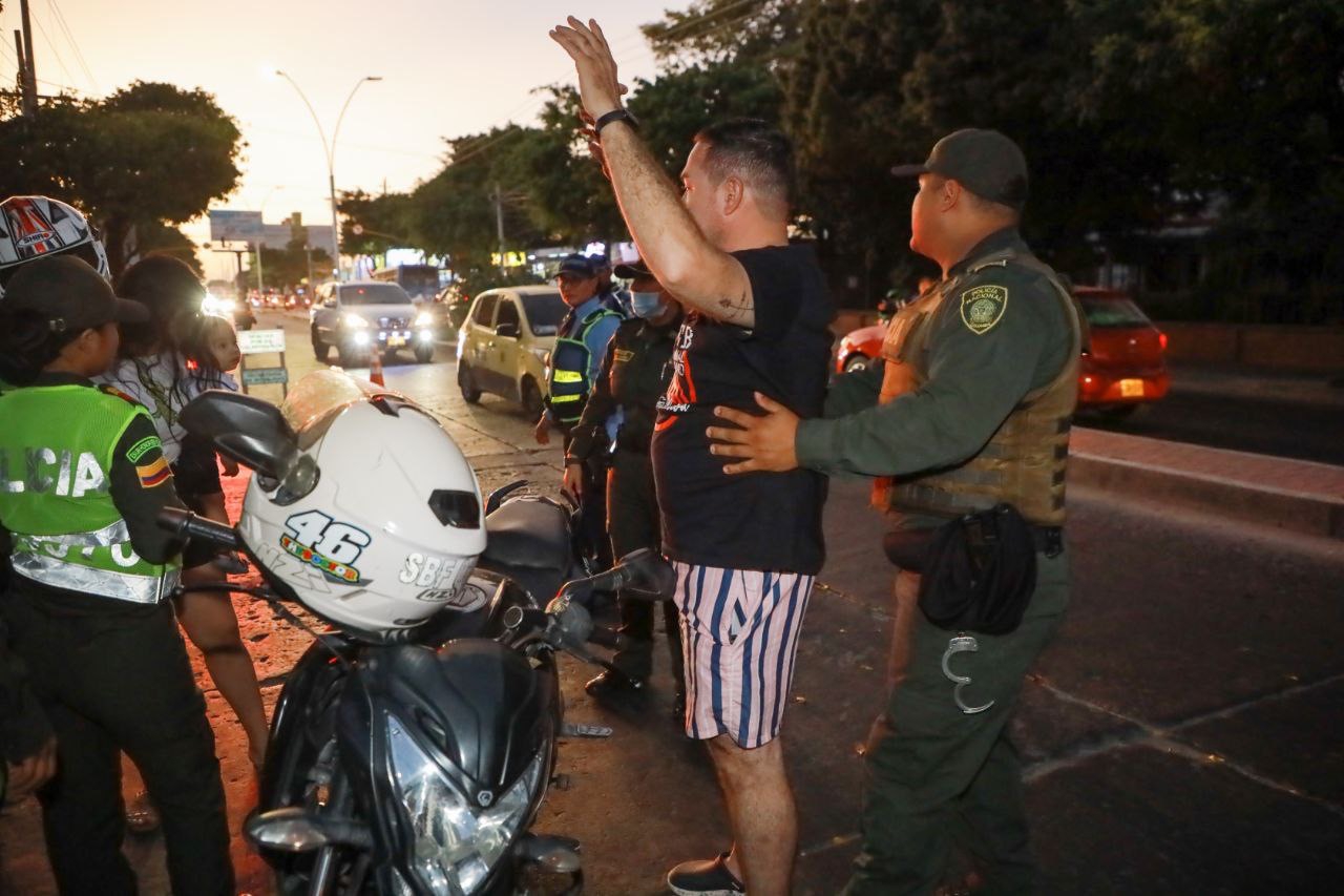 Alcaldía endurece operativos contra placas adulteradas y parrillero hombre