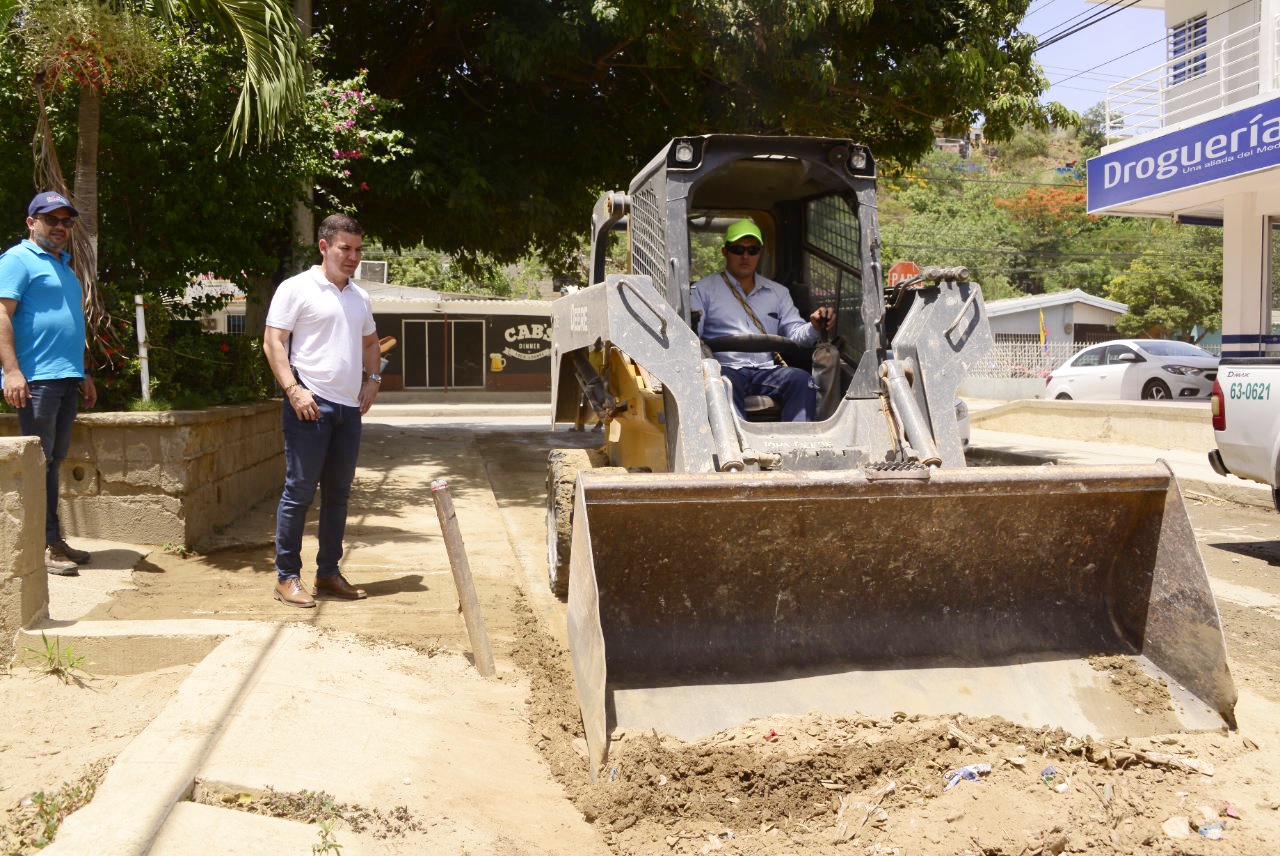 Essmar retiró 26 toneladas de sedimento en el barrio Bastidas Essmar retiró 26 toneladas de sedimento en el barrio Bastidas